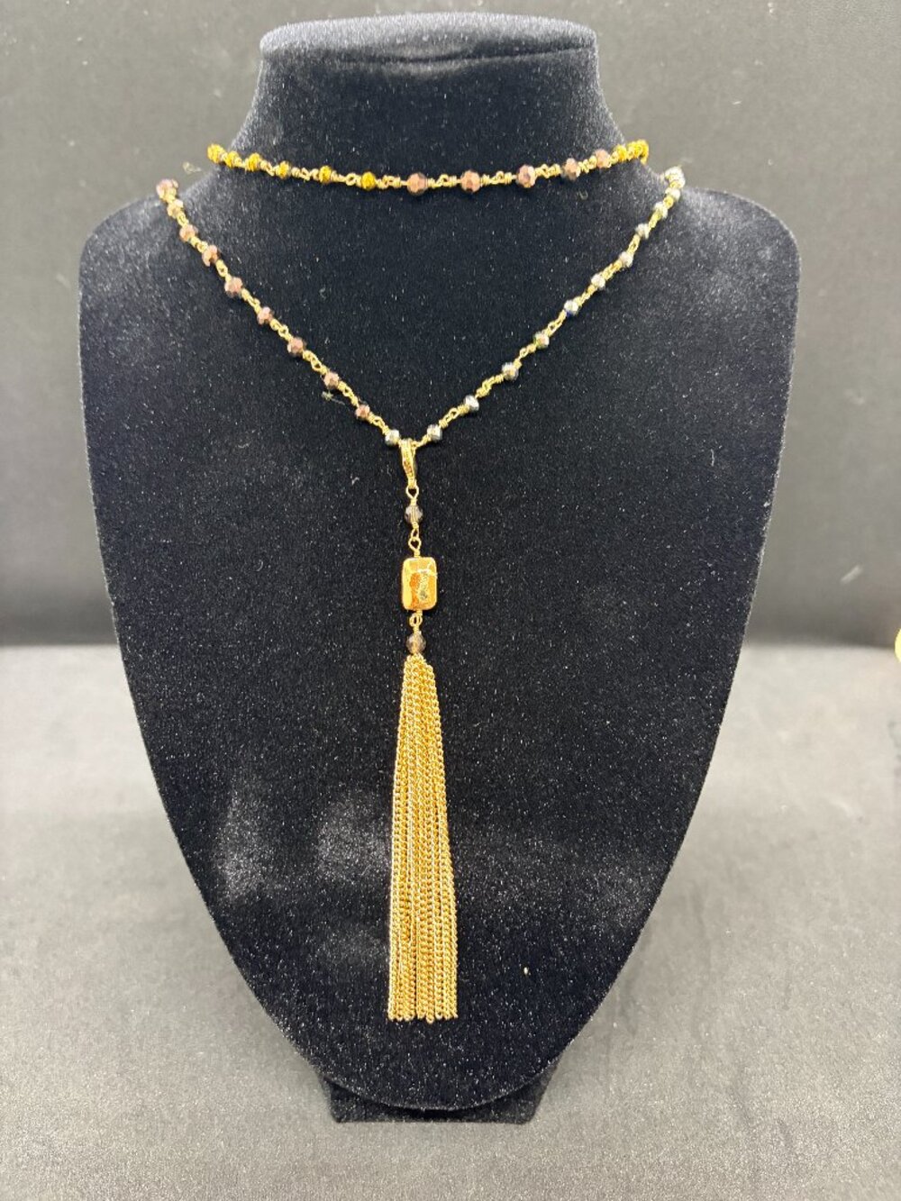 Gold metal with black bead Lariat Necklace